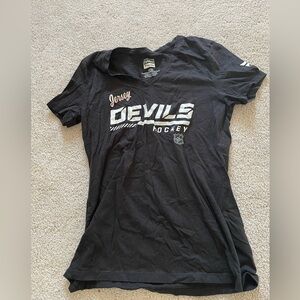 Fanatics NJ Devils shirt size small